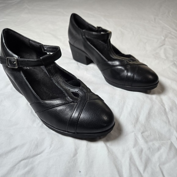 Bjorndal Mary Jane Heeled Black Faux Leather Women's 6.5  T-strap Pumps - Picture 1 of 8